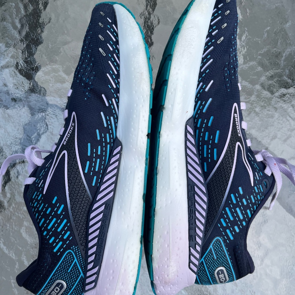 Brooks Glycerin 20 Blue w/Lavender Laces Size 9 1/2 FREE SHIPPING $65. - Picture 6 of 13